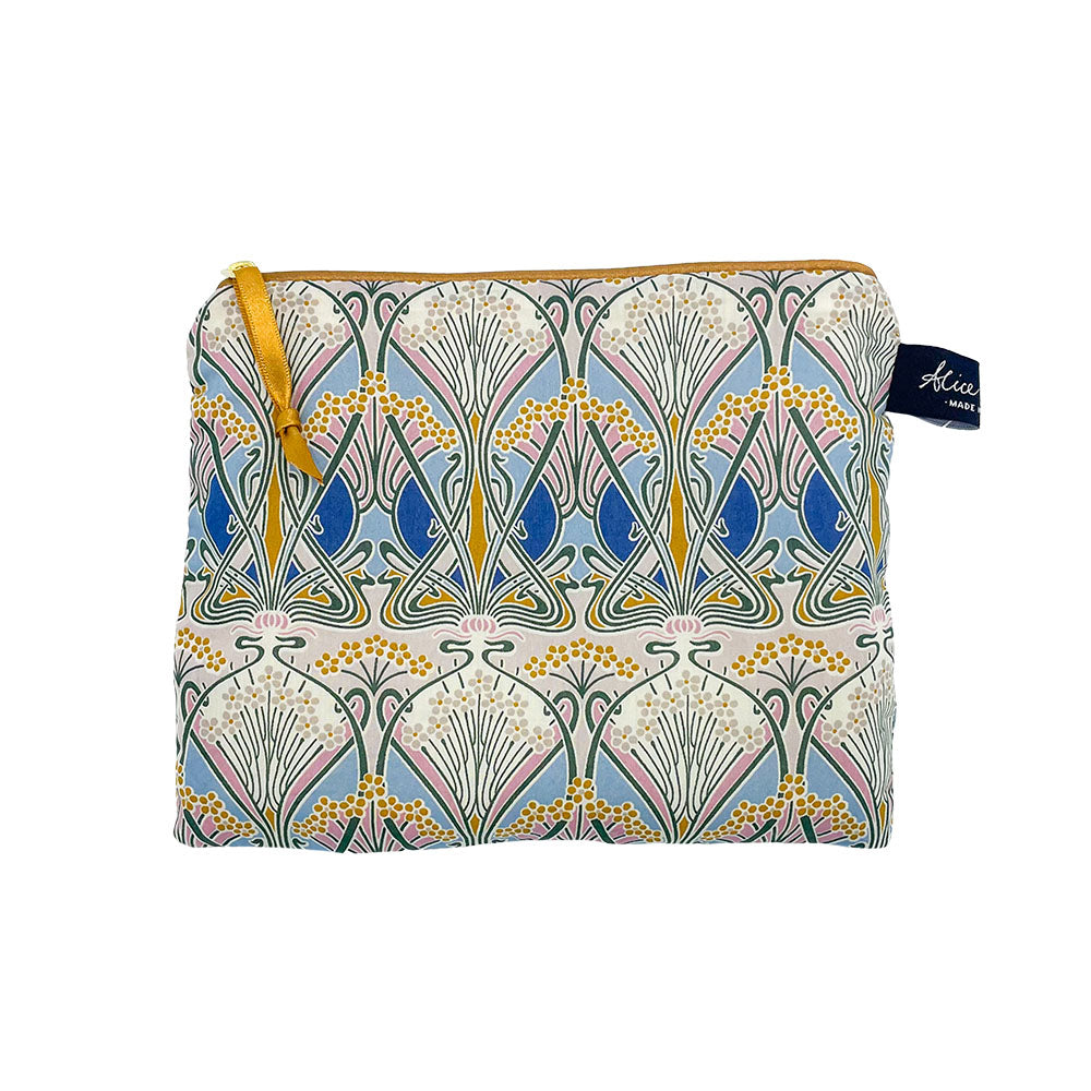 Travel Pouch Ianthe Nouveau