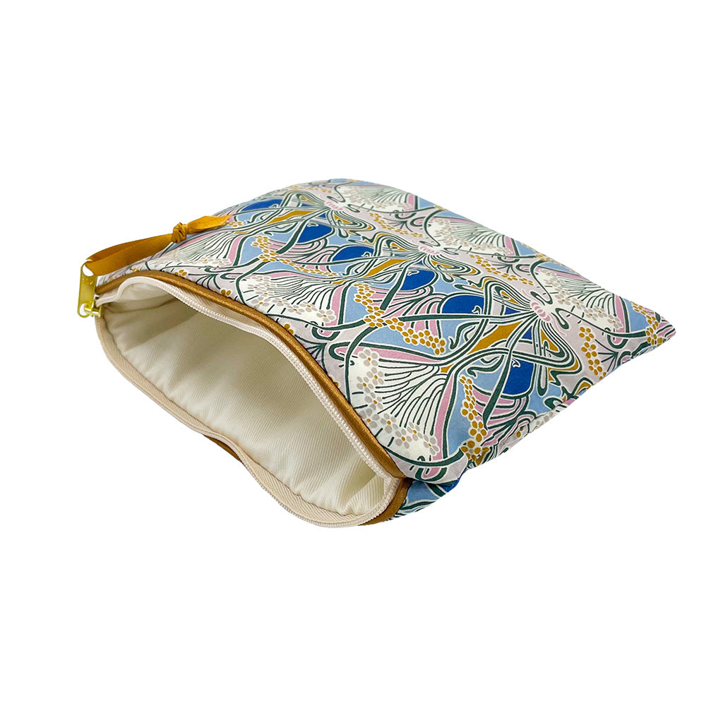 Travel Pouch Ianthe Nouveau